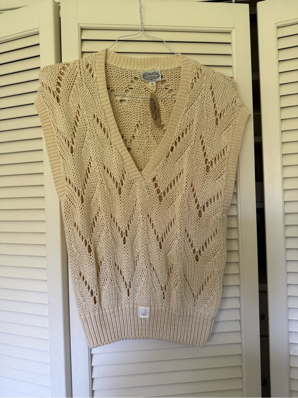 NWT Vintage V-Neck Knit Vest in Cream in Petite Medium - Made in USA